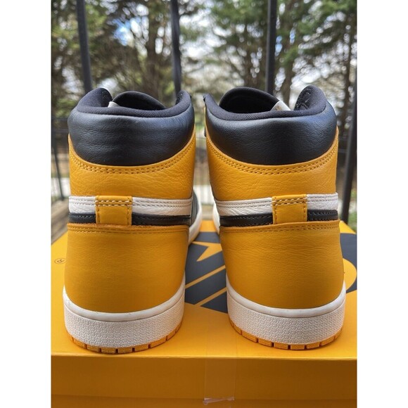 Air Jordan 1 Retro High OG ‘Taxi’ Yellow Toe 555088-711 – Size 11.5 - Preowned - Picture 3 of 9